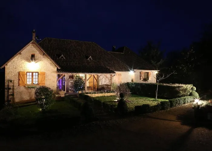 D'hotes Larnaudie Bed & Breakfast 3*